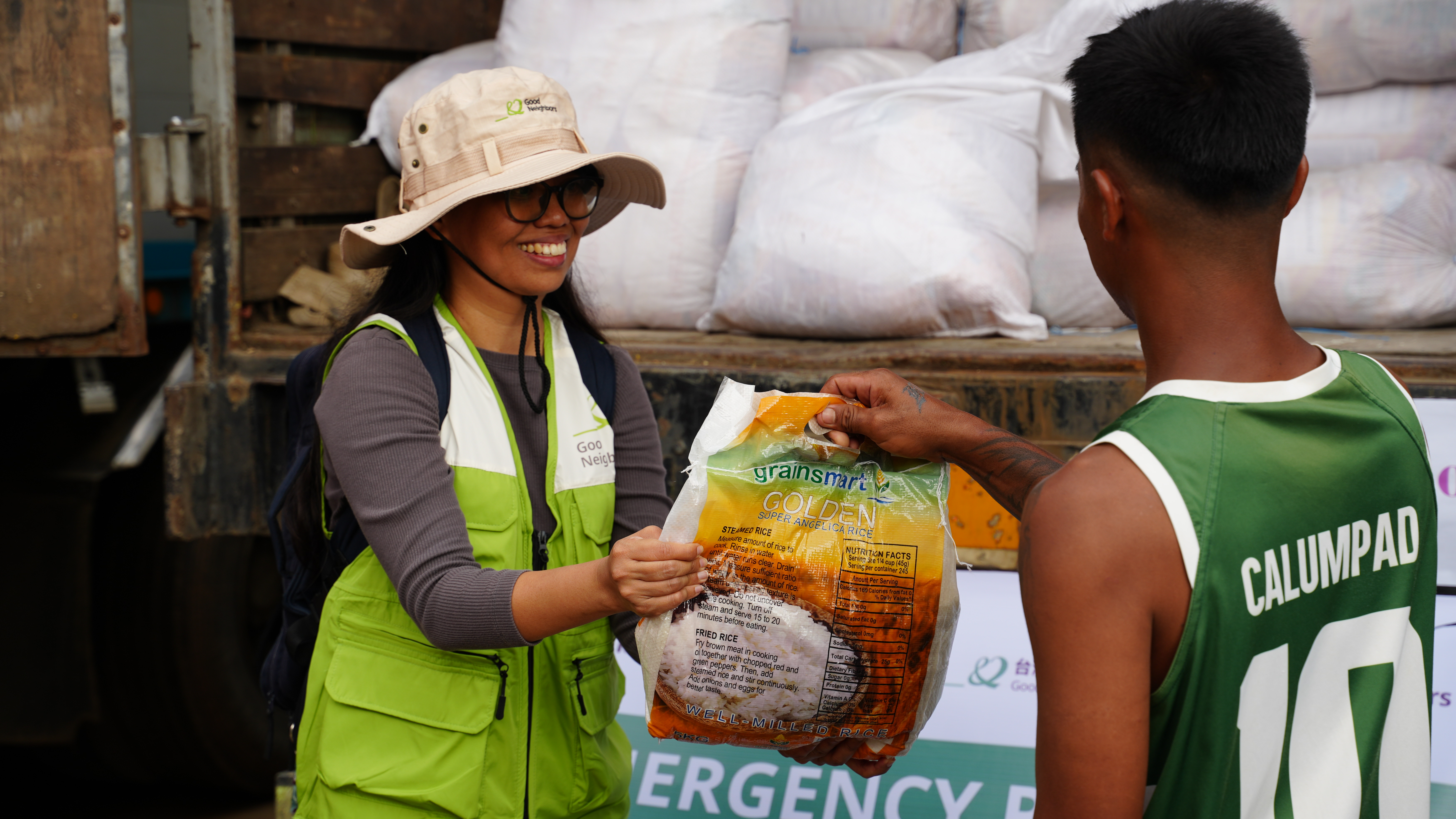 Good Neighbors Philippines team emergency response distribution in Gigmoto Catanduanes